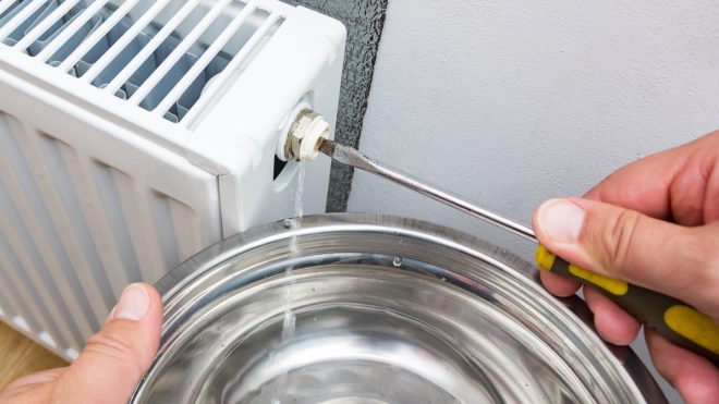 Manutenzione riscaldamenti: cosa fare prima di accendere i termosifoni?